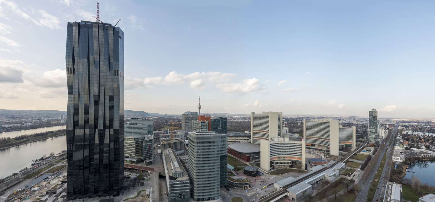 hero_references_Donau Tower_1440x670